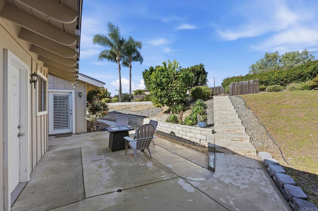 929 Pepper Tree Lane Property Photo 39