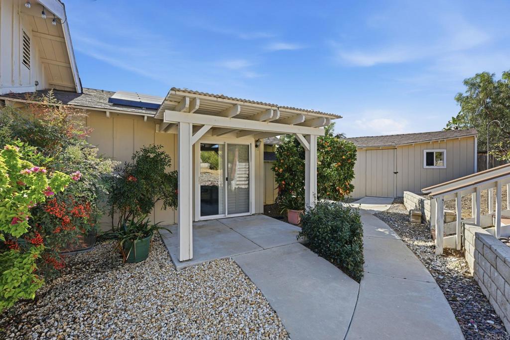 929 Pepper Tree Lane Property Photo 40