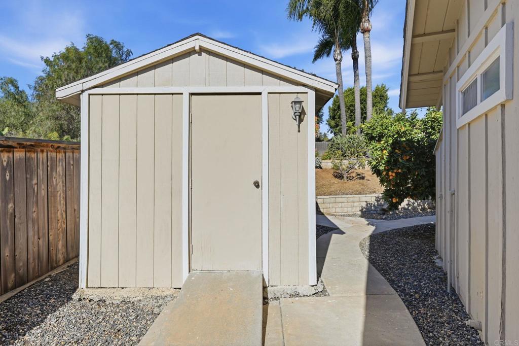 929 Pepper Tree Lane Property Photo 41