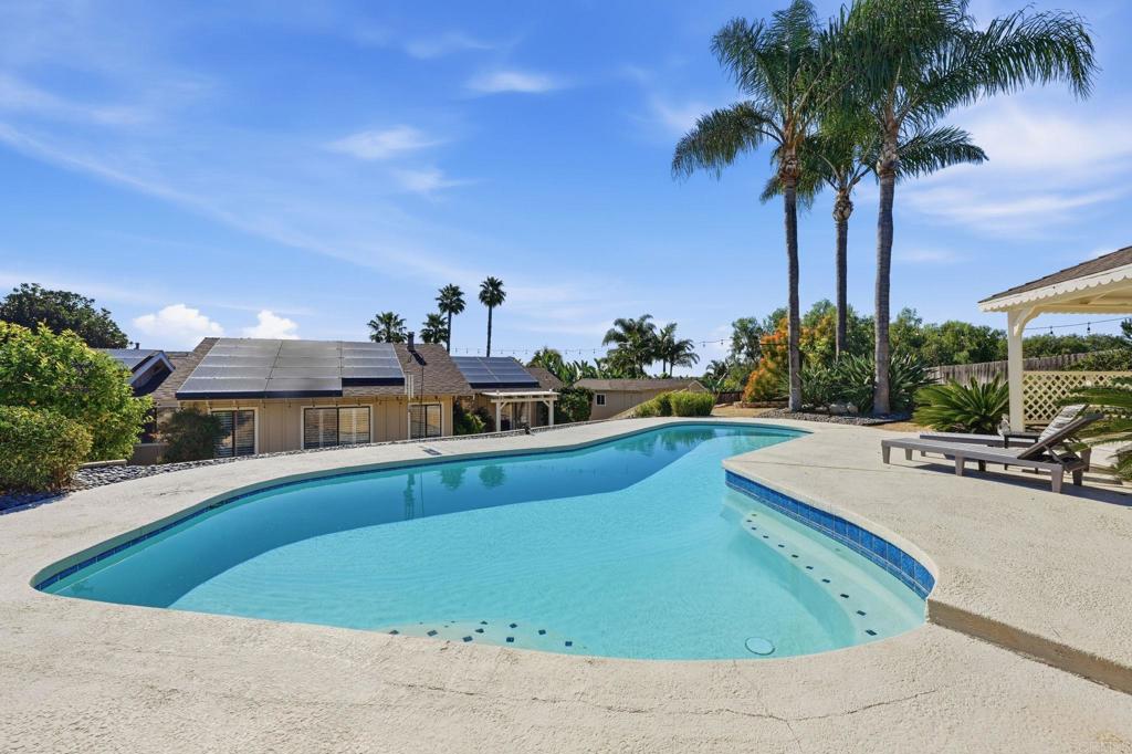 929 Pepper Tree Lane Property Photo 44