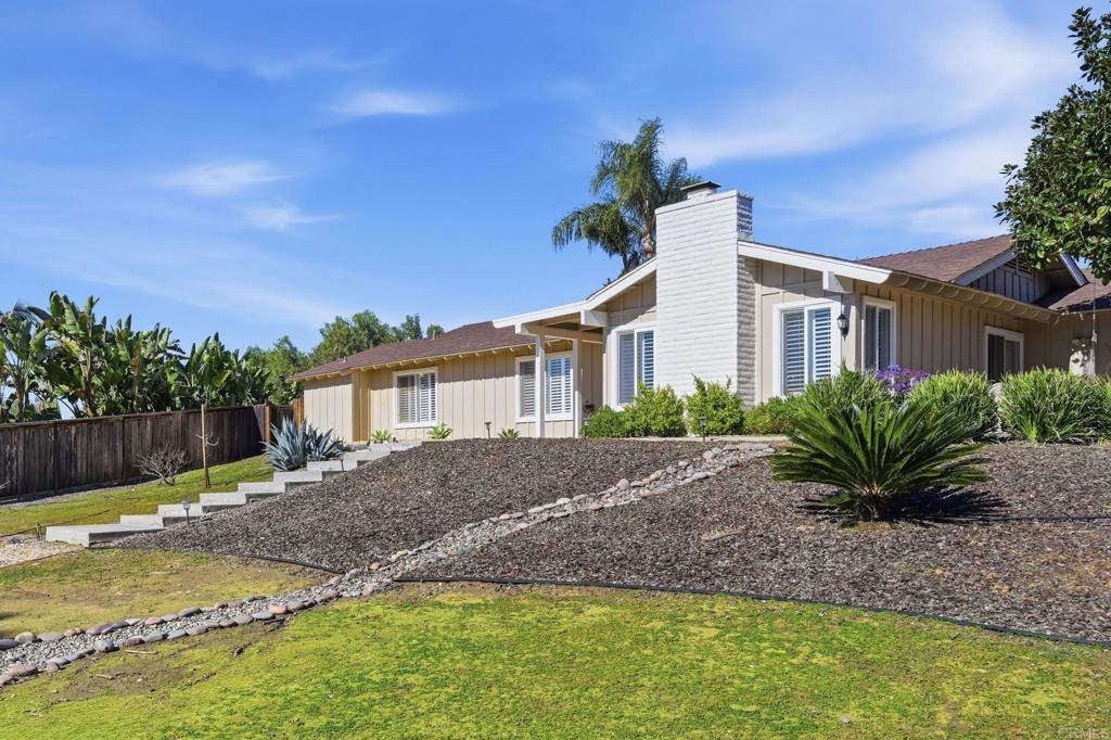 929 Pepper Tree Lane Property Photo 47