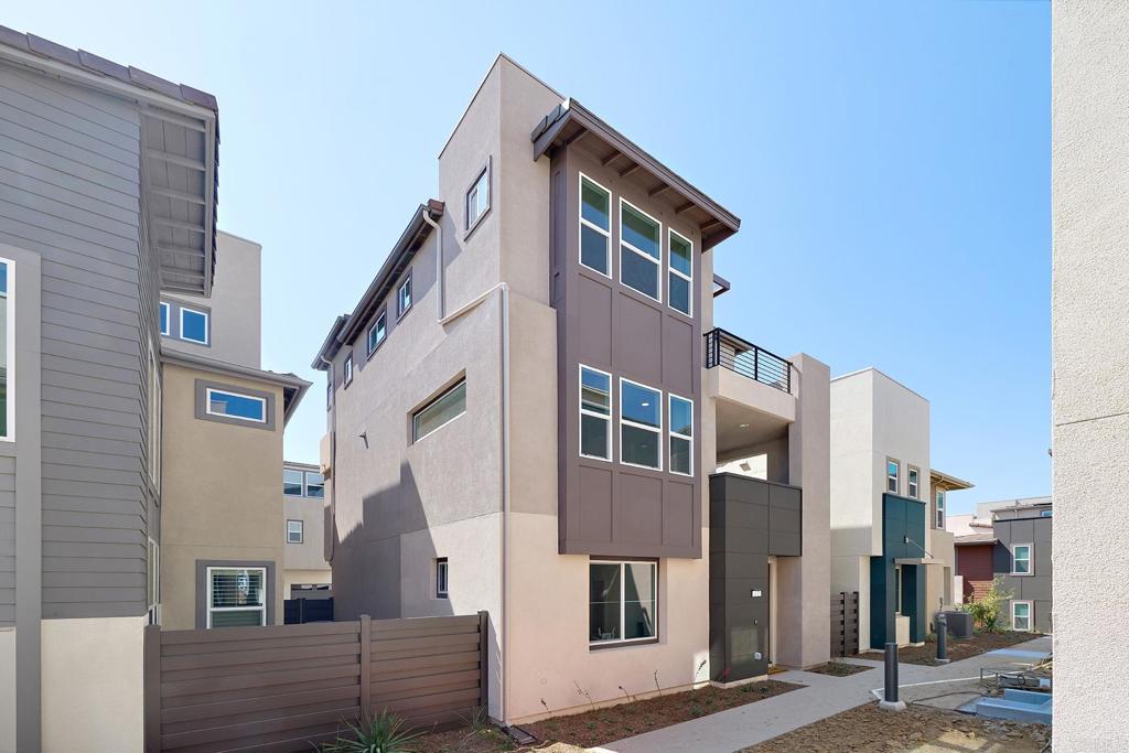 472 Gadget Road Property Photo 1