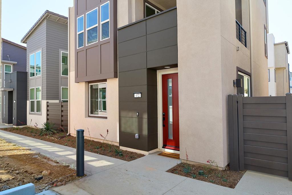 472 Gadget Road Property Photo 3