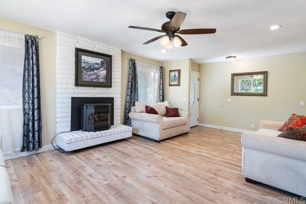 5741 Rainbow Heights Road Property Photo 3