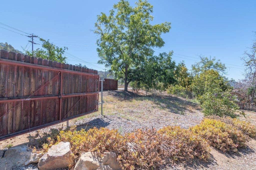 5741 Rainbow Heights Road Property Photo 41