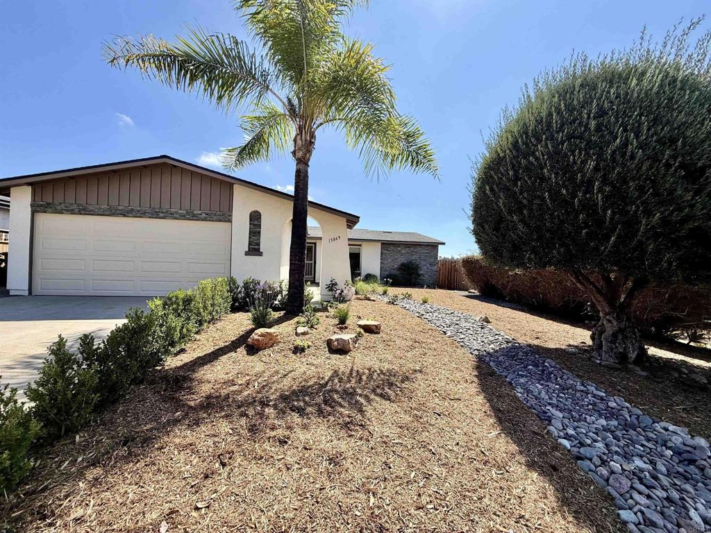 13849 Olive Park Property Photo 2