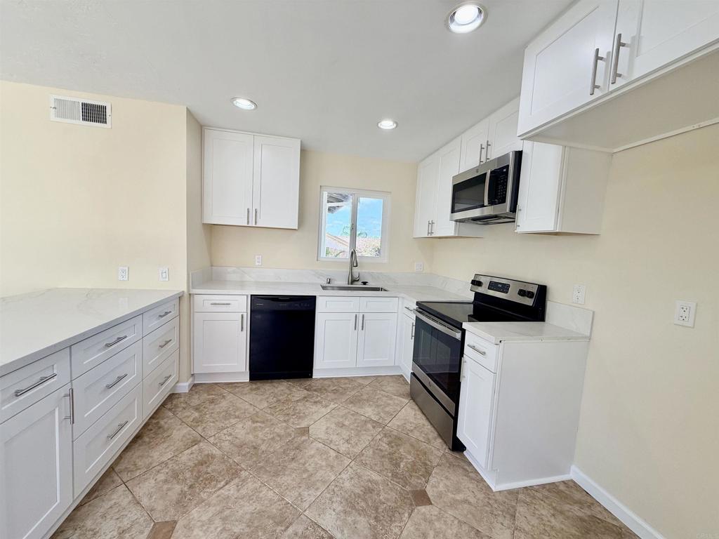 13849 Olive Park Property Photo 6