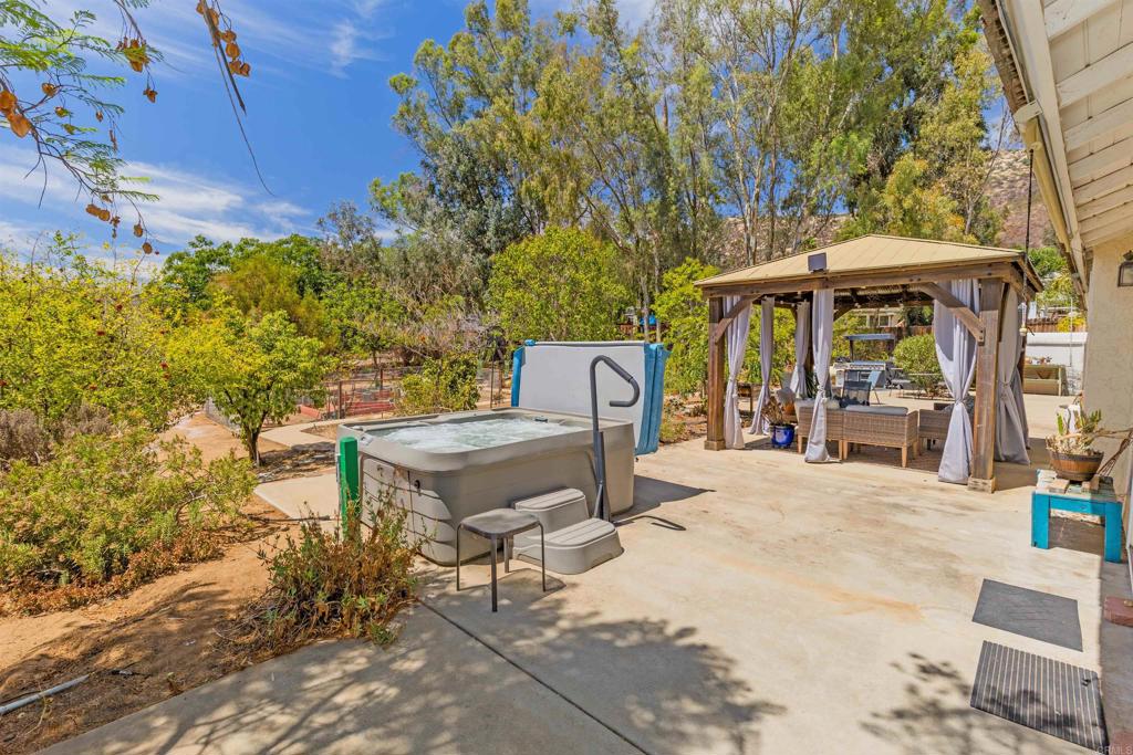 15850 Fecanin Way Property Photo 5