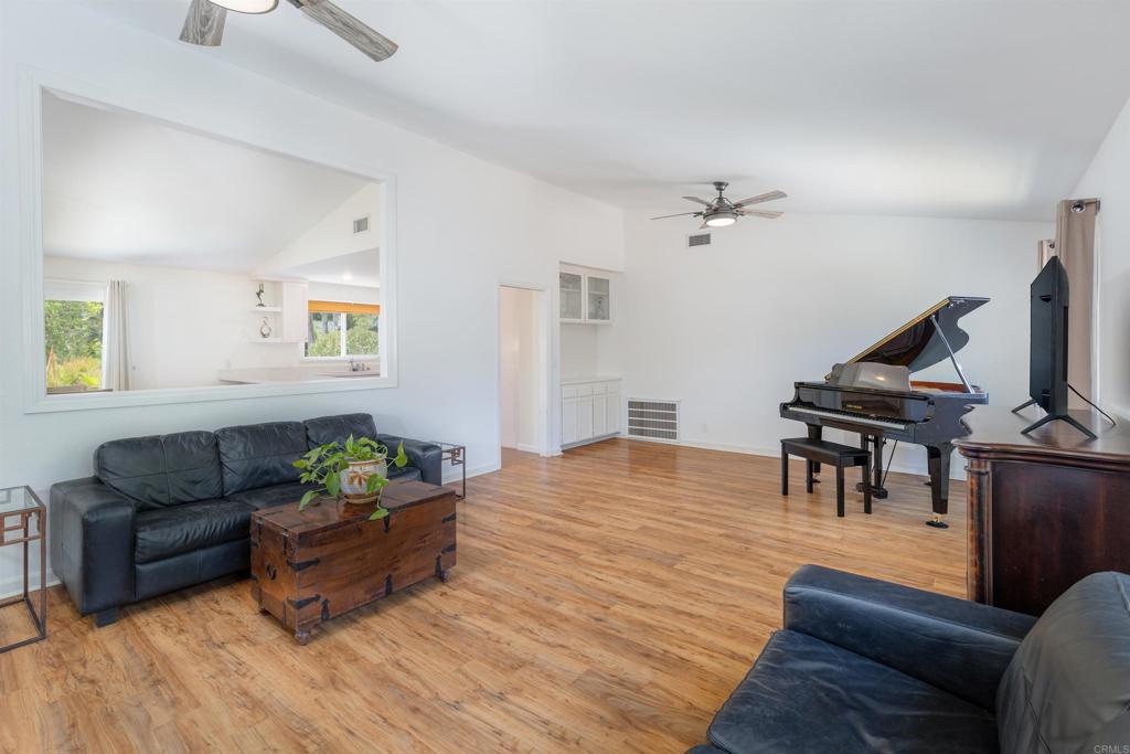 15850 Fecanin Way Property Photo 8