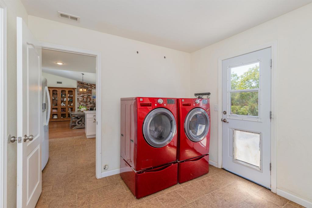 15850 Fecanin Way Property Photo 13