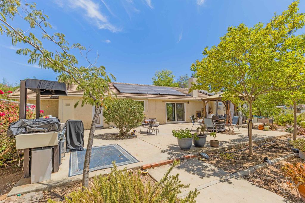 15850 Fecanin Way Property Photo 18