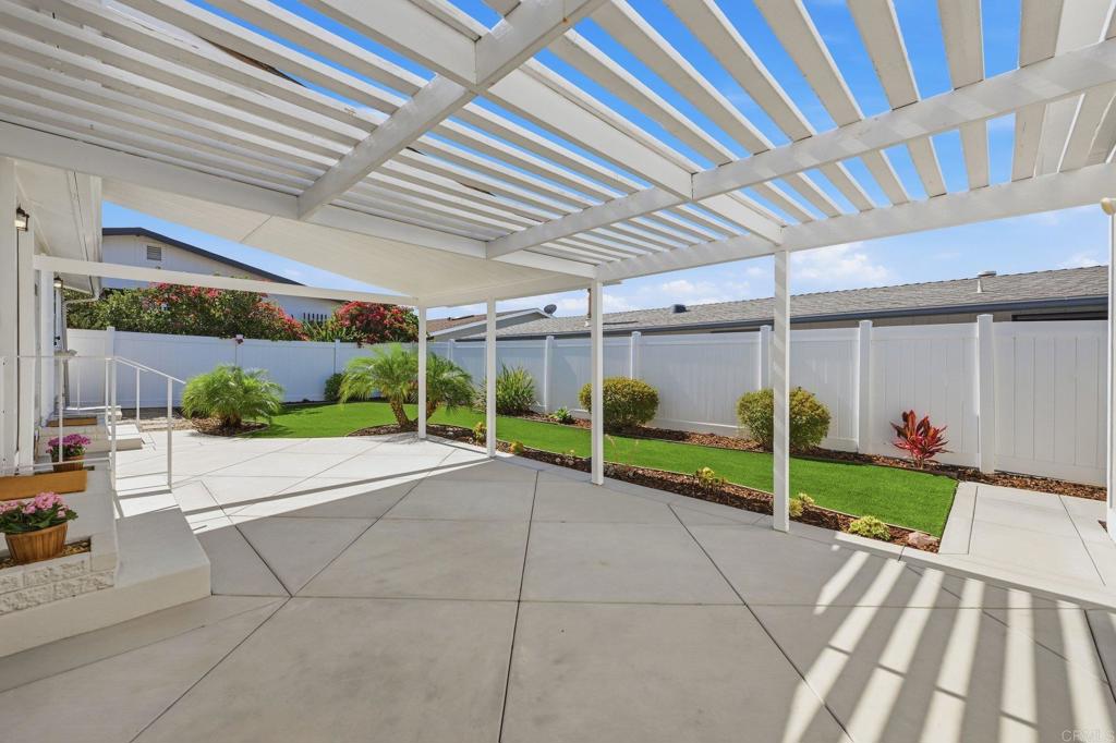 623 Via Santa Cruz Property Photo 28