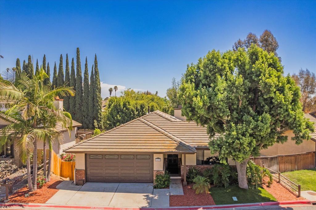 1679 Madrone Glen Property Photo 3