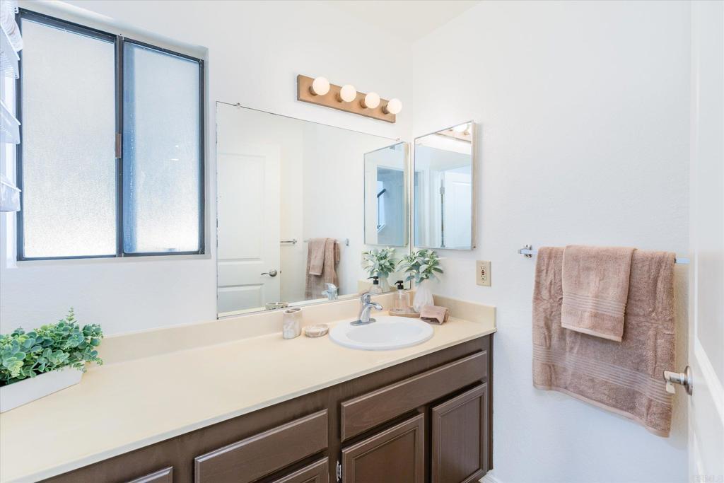 1679 Madrone Glen Property Photo 24