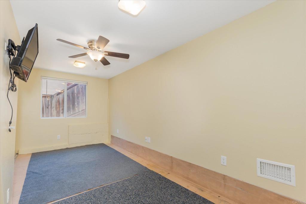 1679 Madrone Glen Property Photo 25