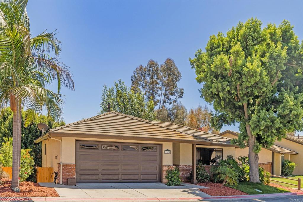 1679 Madrone Glen Property Photo 28