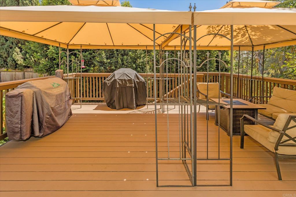 1679 Madrone Glen Property Photo 38