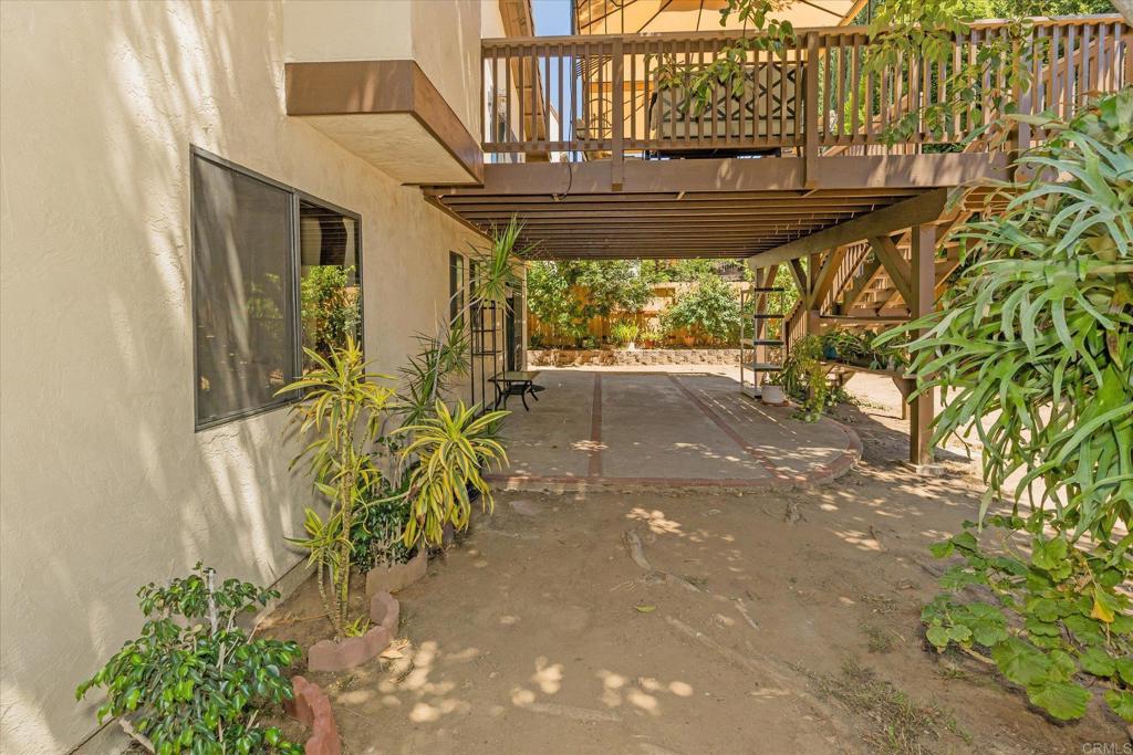 1679 Madrone Glen Property Photo 42
