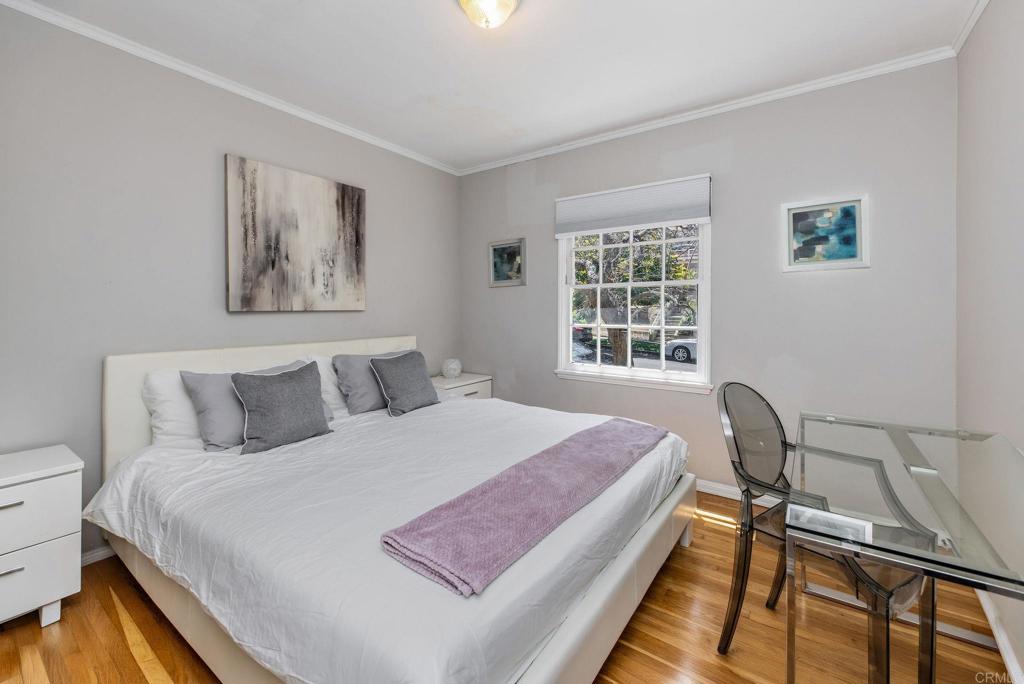 1700 1702-1704 Glendon Avenue Property Photo 8