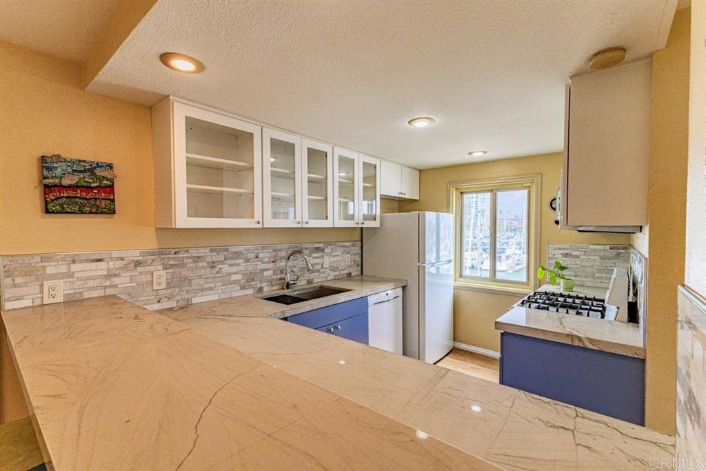1202 N Pacific Street 209b Property Photo 6
