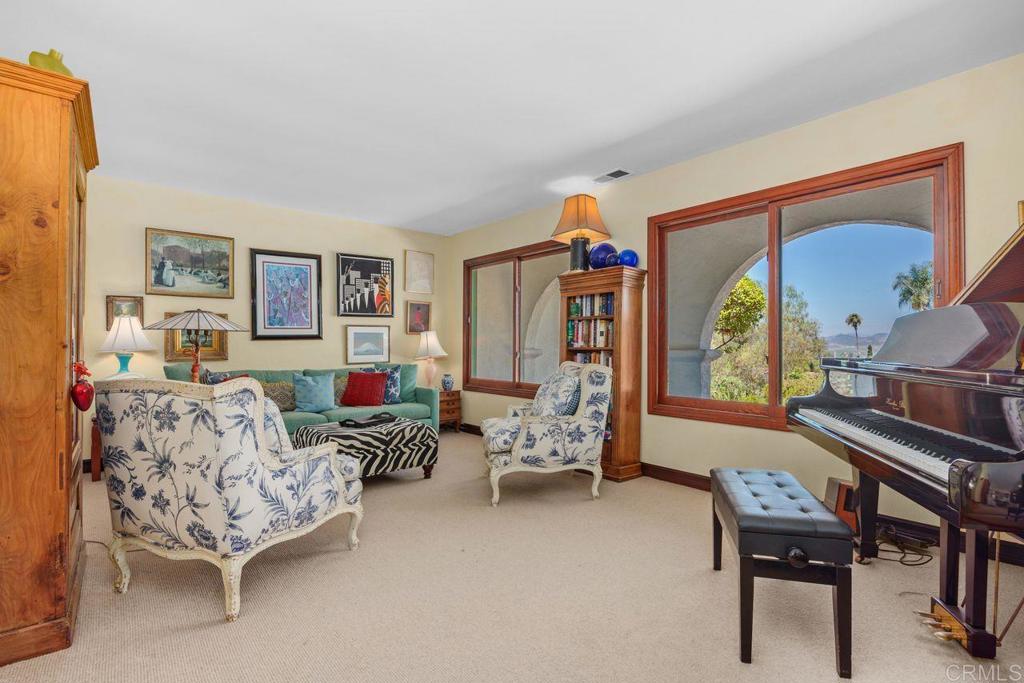 345 Osborne Street Property Photo 4