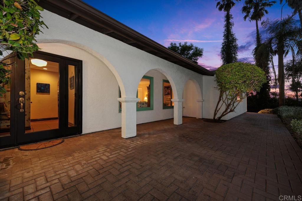 345 Osborne Street Property Photo 45