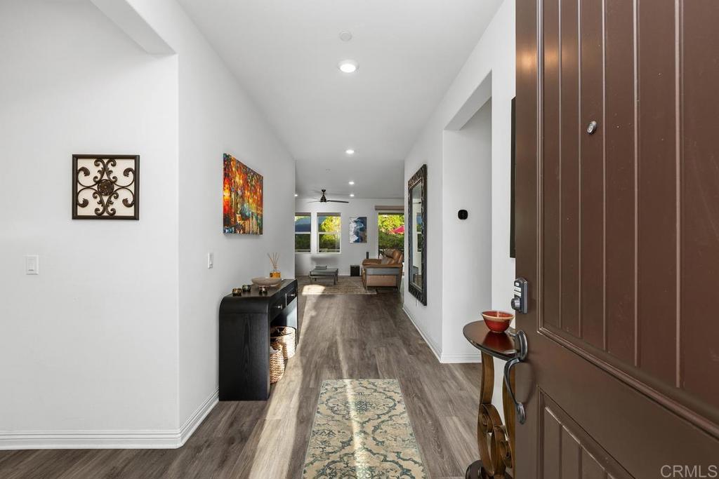2514 Blackbird Gln Property Photo 4