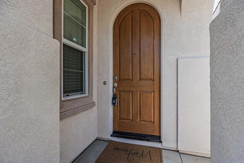 1494 Mosaic Glen Property Photo 4