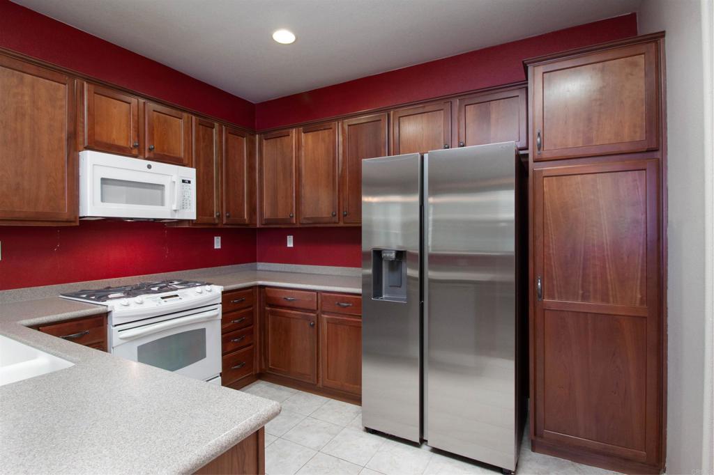 1819 Clare Ln Property Photo 6