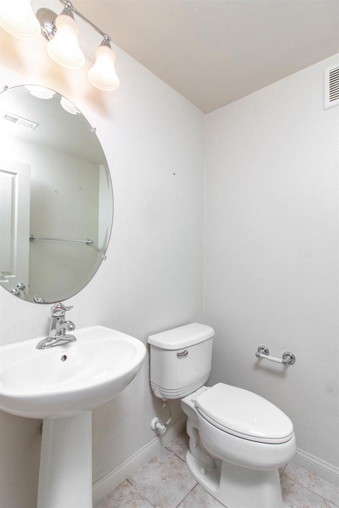 1819 Clare Ln Property Photo 11
