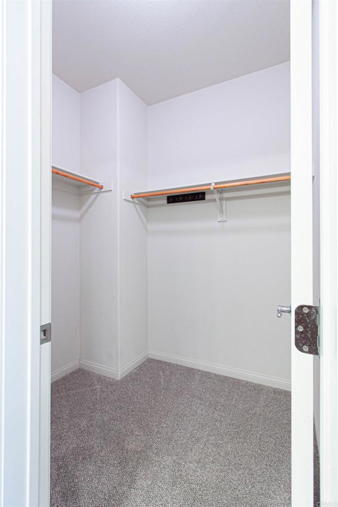 1819 Clare Ln Property Photo 18