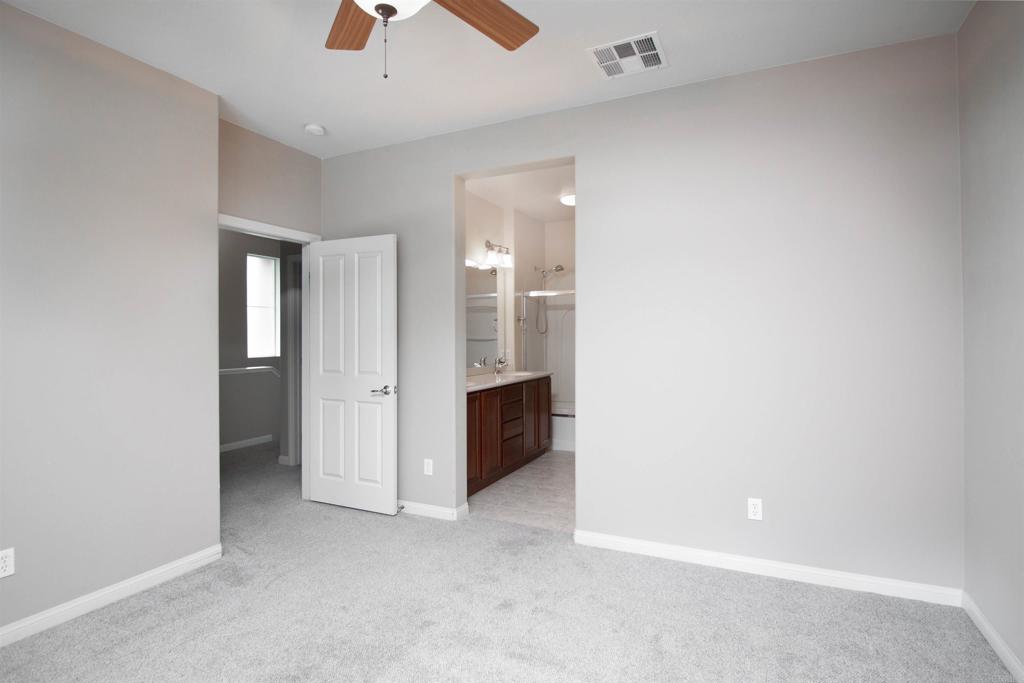 1819 Clare Ln Property Photo 22