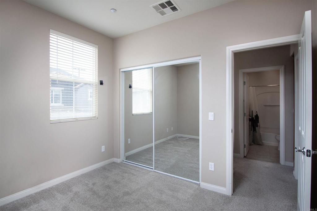 1819 Clare Ln Property Photo 24