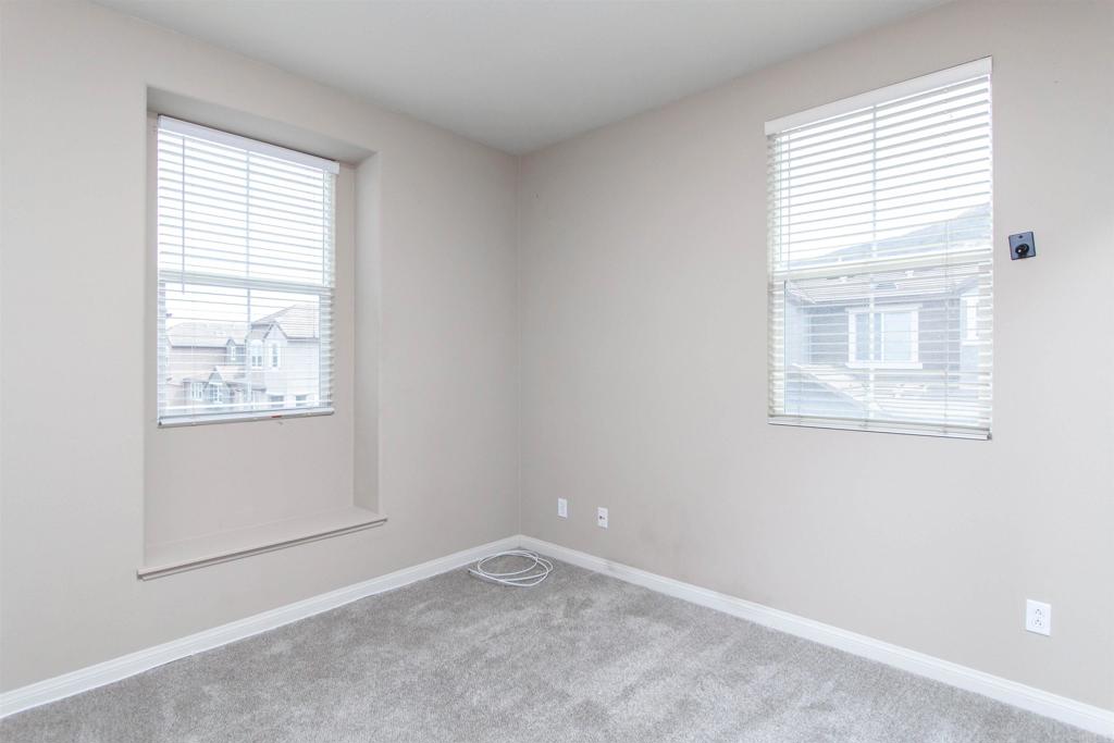 1819 Clare Ln Property Photo 25