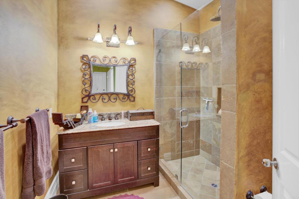2440 Los Alisos Property Photo 22