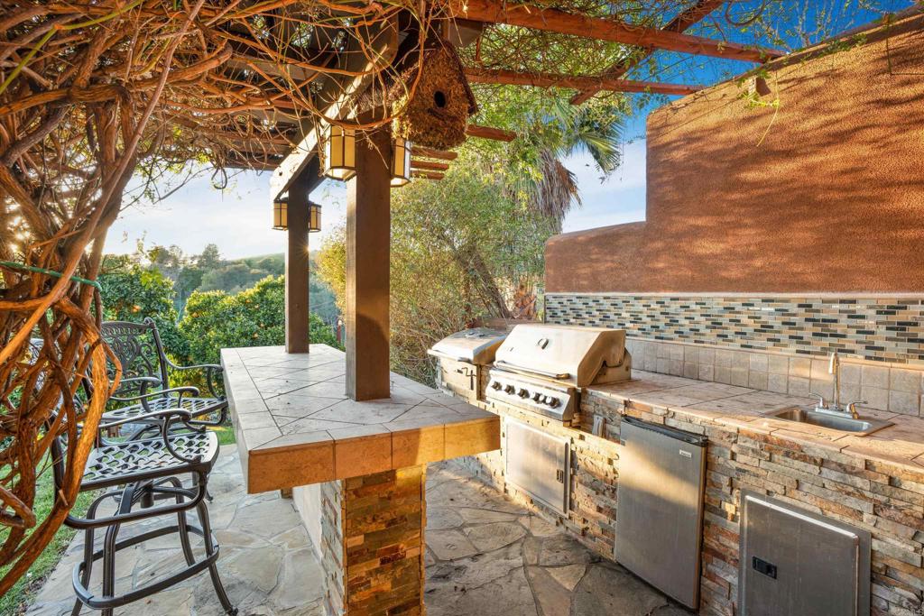 2440 Los Alisos Property Photo 43