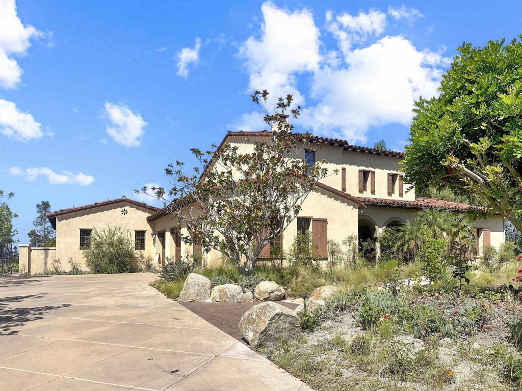 8245 The Landing Way Property Photo