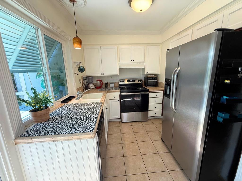 3839 Vista Campana S 8 Property Photo 11