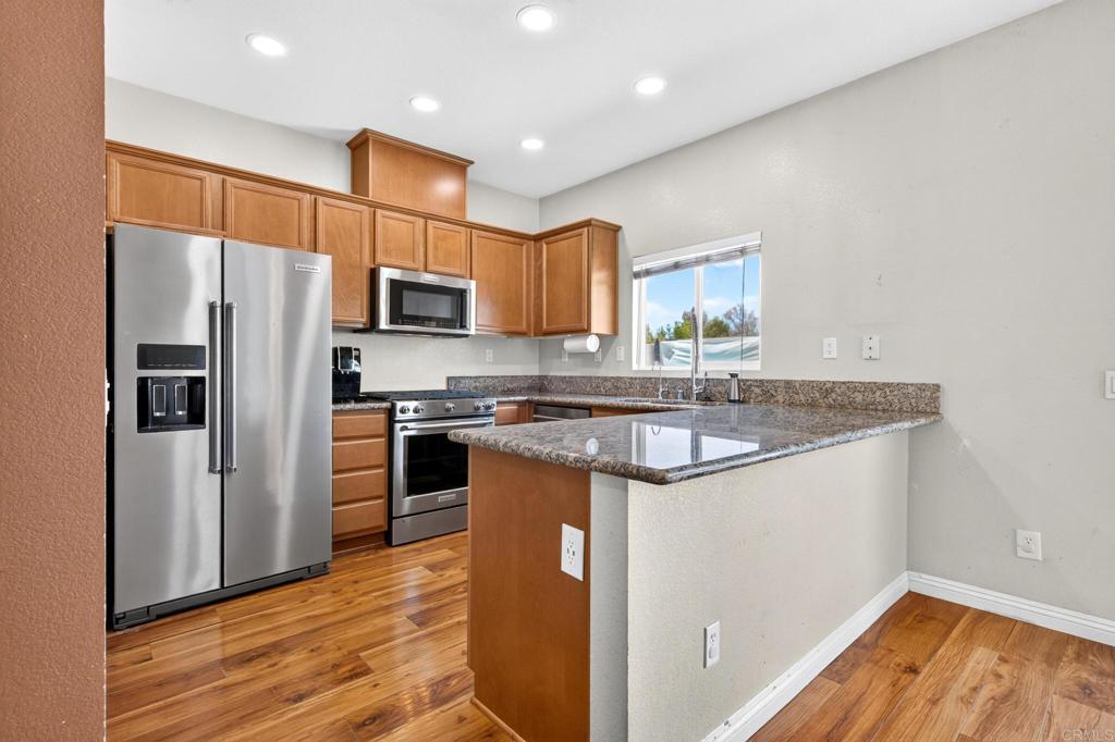 12952 Metate Ln Property Photo 6