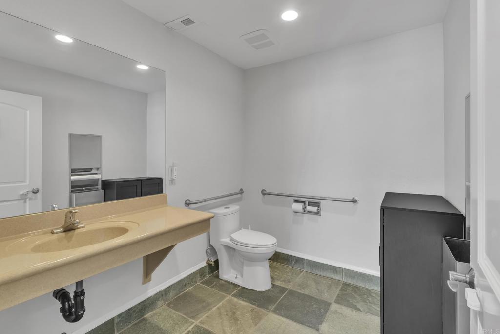 1338 D St. Property Photo 13