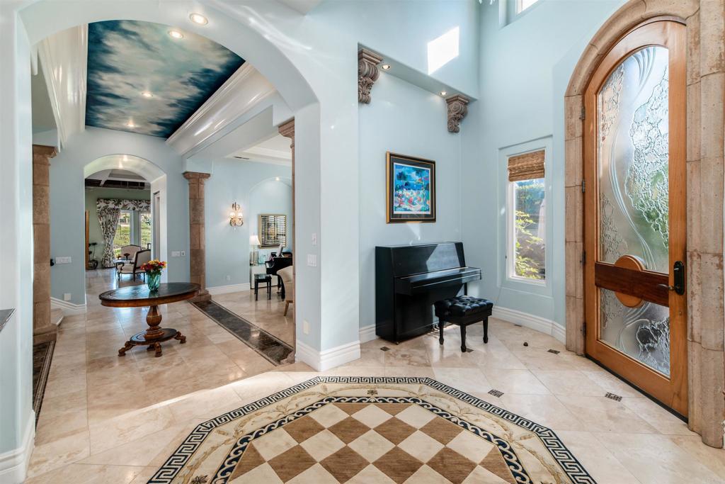 7104 Aviara Drive Property Photo 9