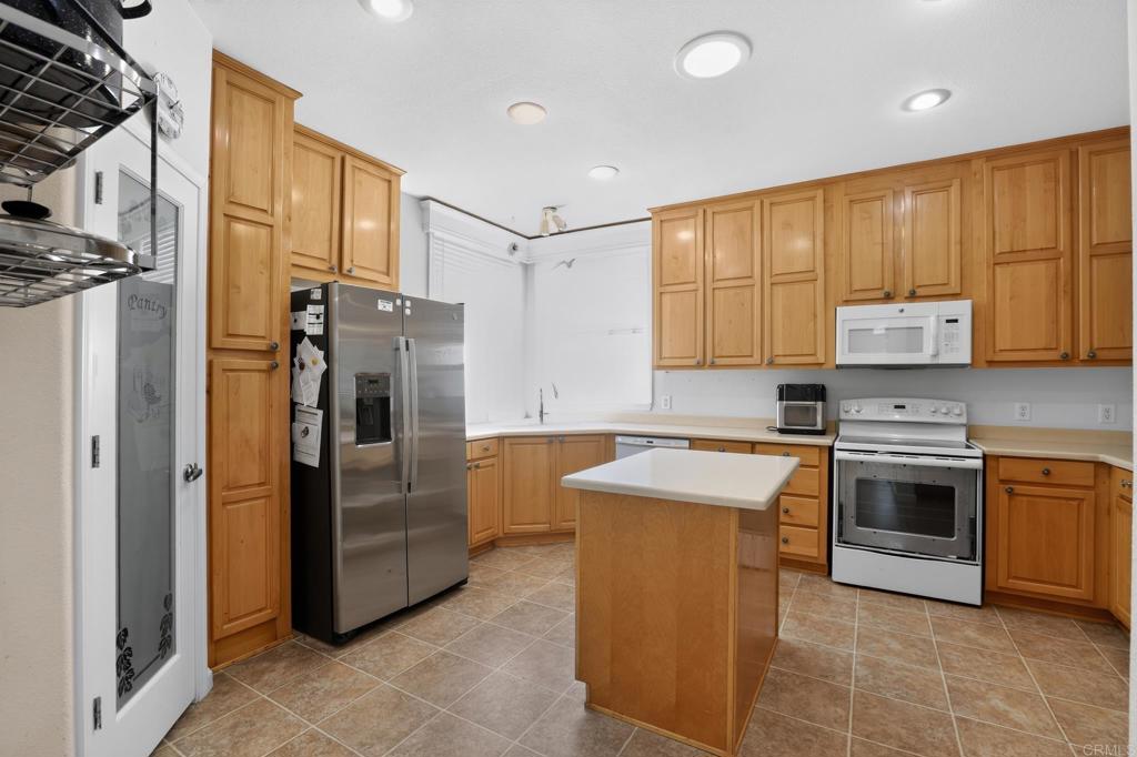 3263 Vineyard Ave 58 Property Photo 4