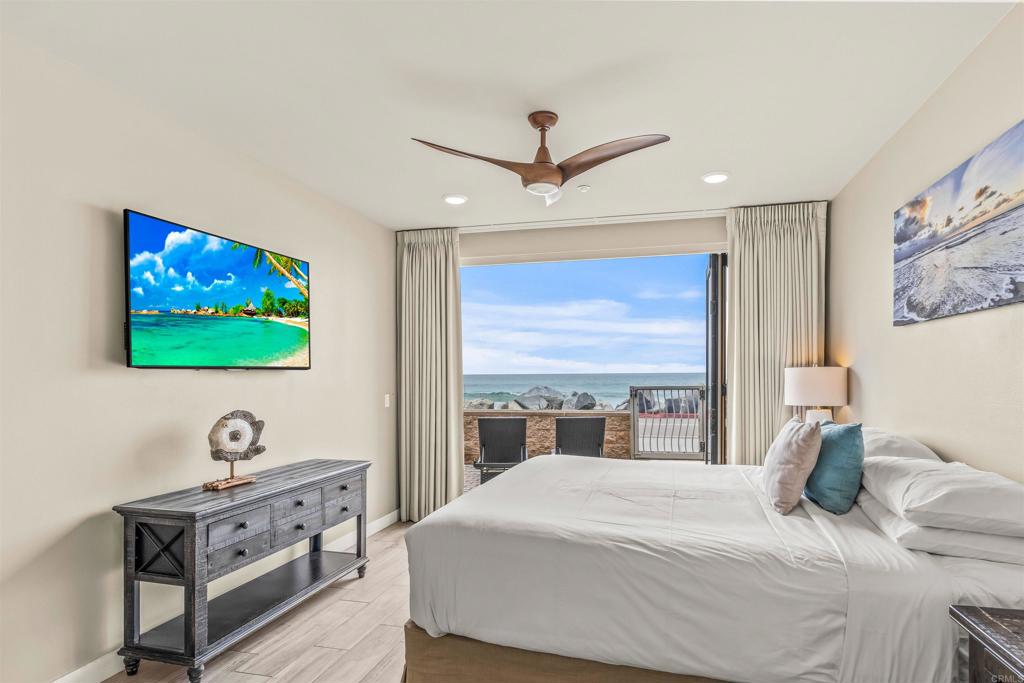 700 S The Strand 102 Property Photo 22