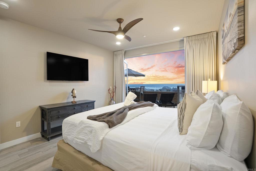 700 S The Strand 102 Property Photo 23