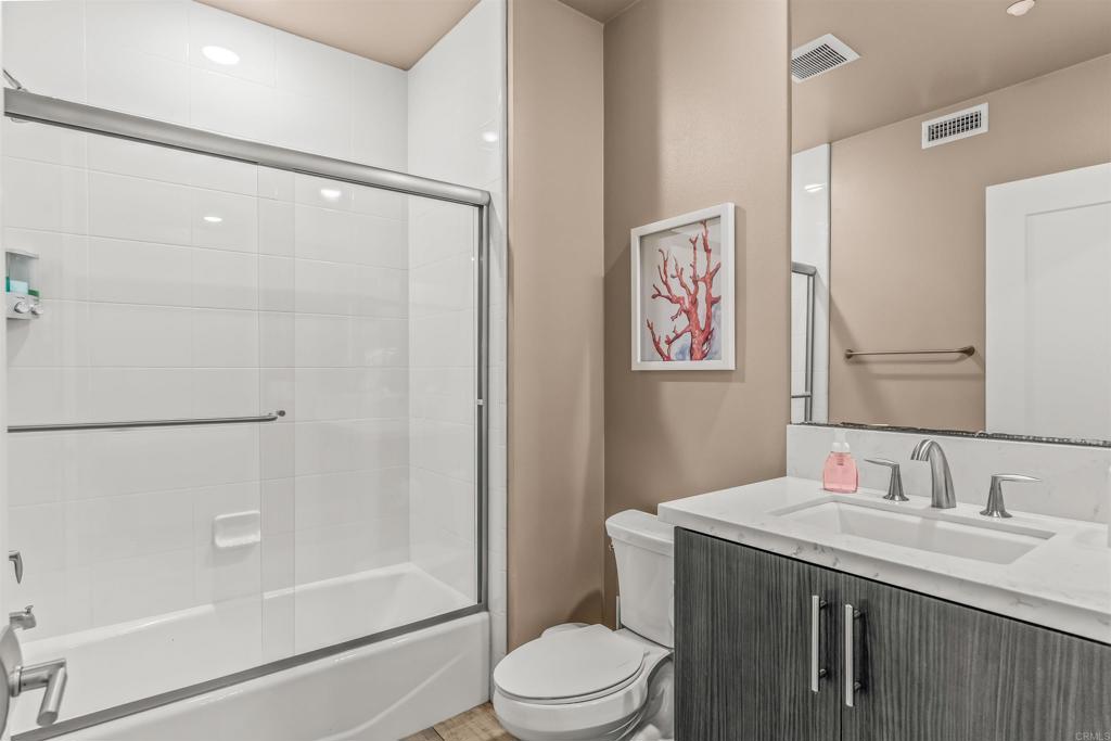 700 S The Strand 102 Property Photo 30