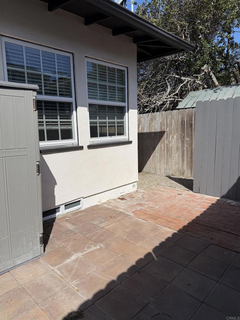 4881 Dixie Dr Property Photo 4