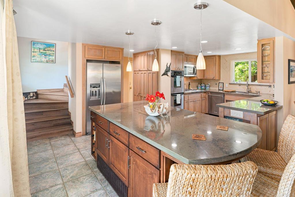 2140 Alta Vista Drive Property Photo 22