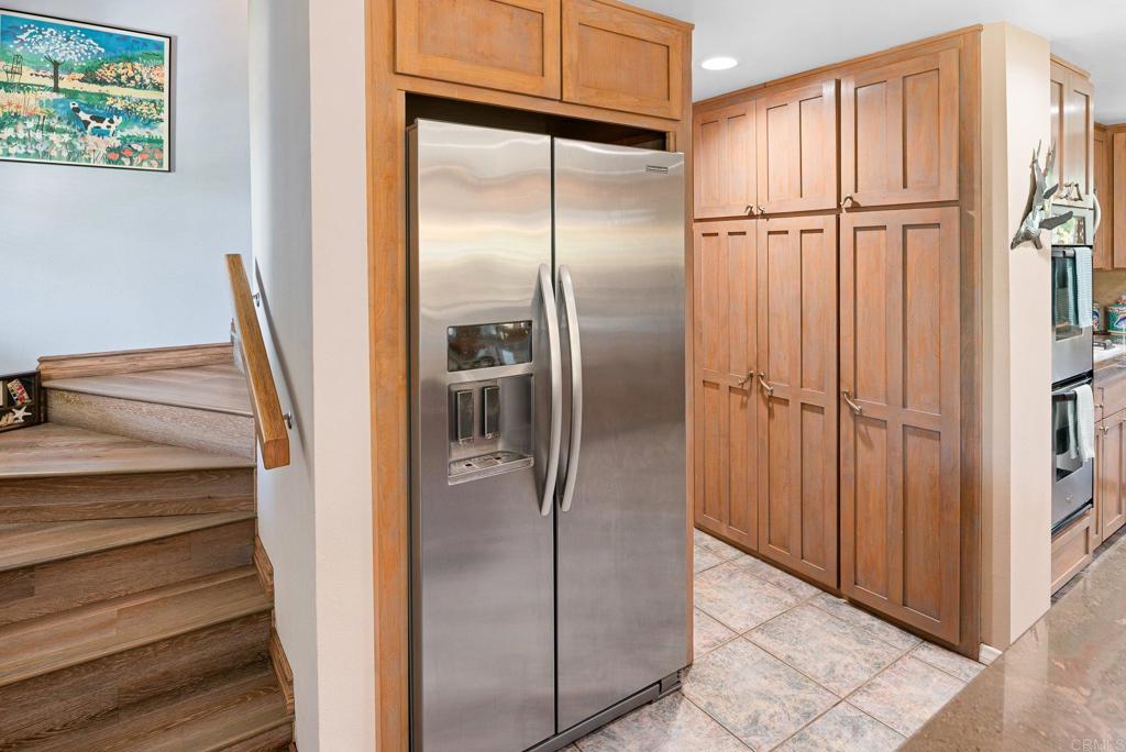 2140 Alta Vista Drive Property Photo 23