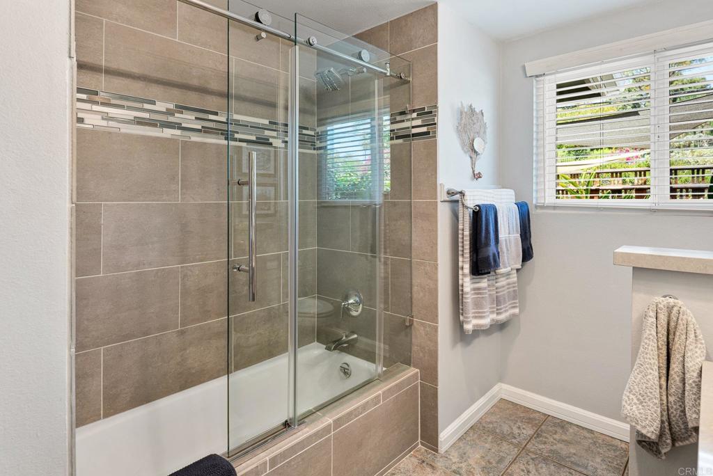 2140 Alta Vista Drive Property Photo 43