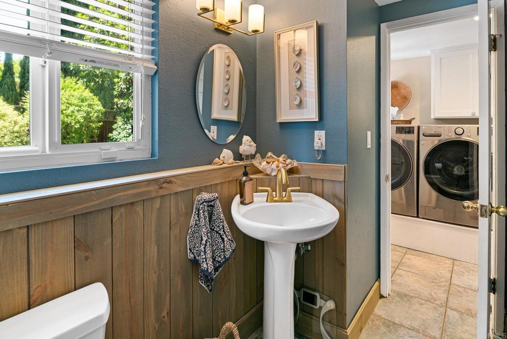 2140 Alta Vista Drive Property Photo 45
